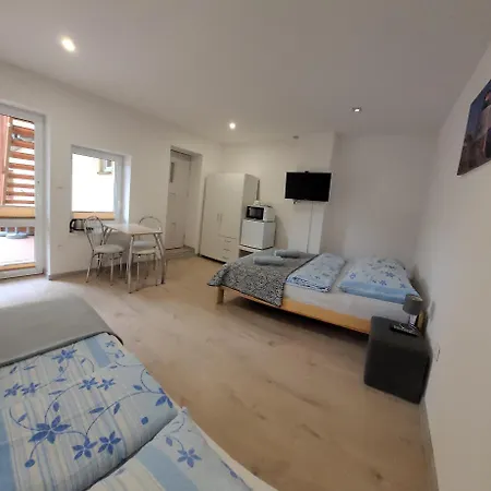 Bed & Breakfast I Goscinne Muszelka 3*